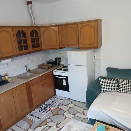 Studio Με Όλες Τις Ανέσεις Vétrina Exterior foto