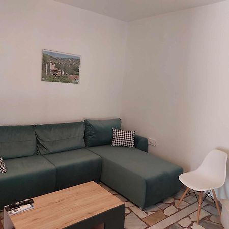 Studio Με Όλες Τις Ανέσεις Vétrina Exterior foto