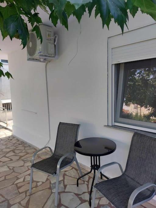 Studio Με Όλες Τις Ανέσεις Vétrina Exterior foto