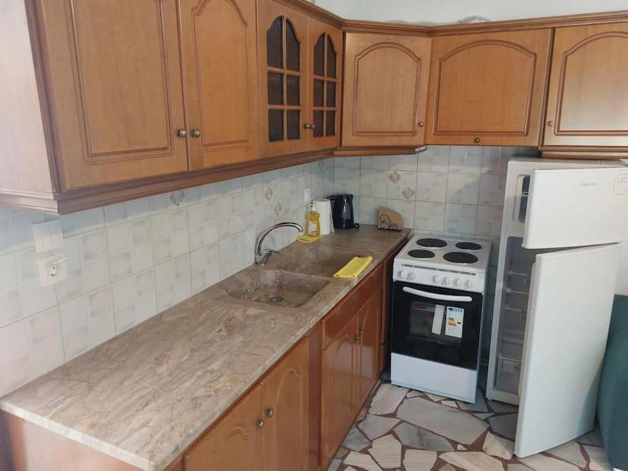 Studio Με Όλες Τις Ανέσεις Vétrina Exterior foto